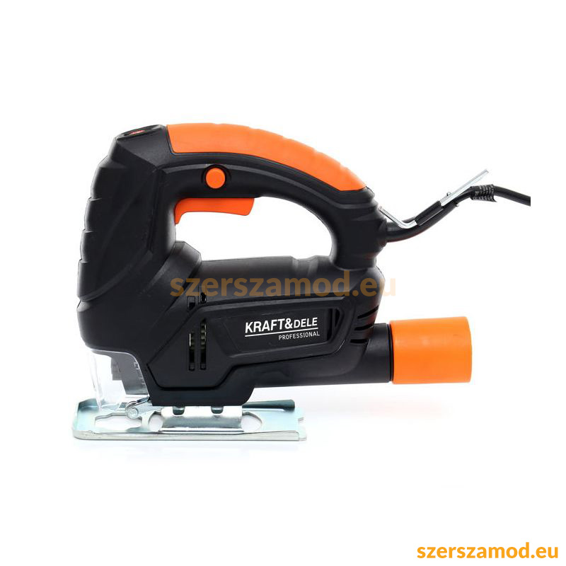 Dekopírfűrész 700W