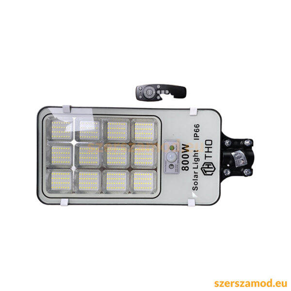 Napelemes LED lámpa mozgásérzékelővel 800W 48x22cm